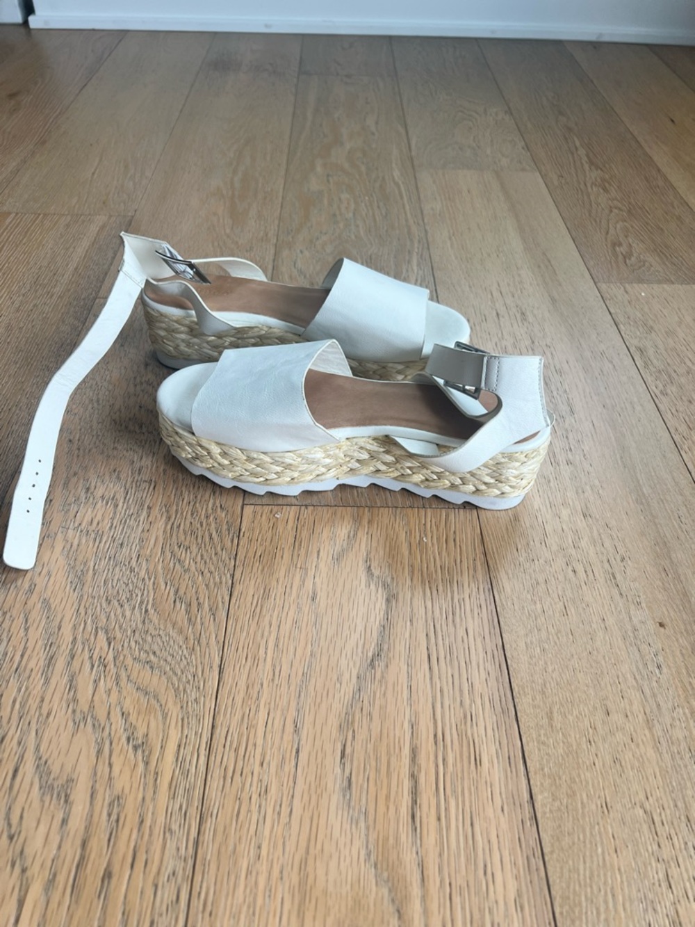 BAMBOO White Espadrille Platform Sandals with Braided Jute in Size 7
